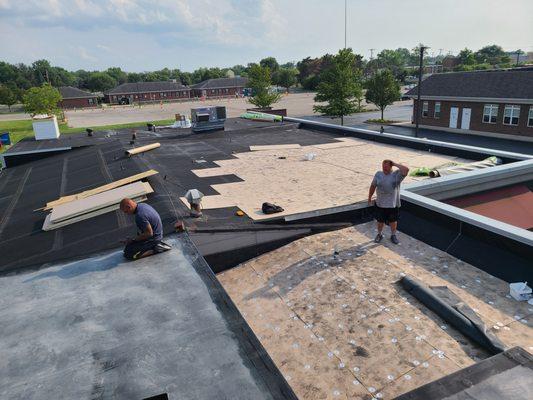 This is a 6,600 sqft rubber roof we did for Inner Health Chiropractic Clinic on W. Broad St. Columbus OH