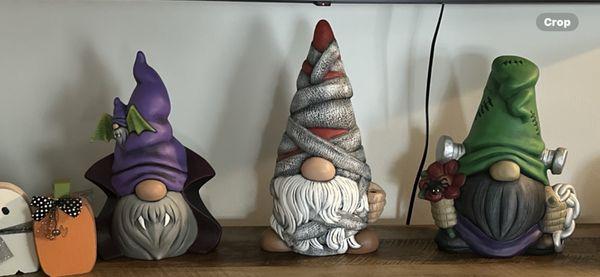 Drybrushed Lg Halloween gnomes