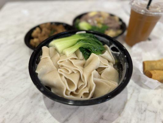 Pork belly soup noodle