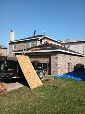 Priority 1 Roofing and Contractors LLC