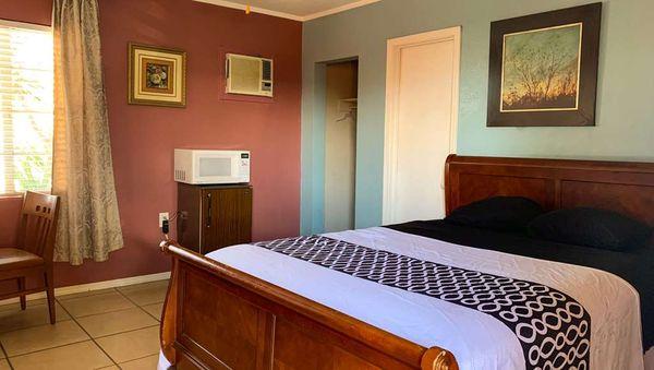 MH CopperMountain Superior AZ Guestroom Queen