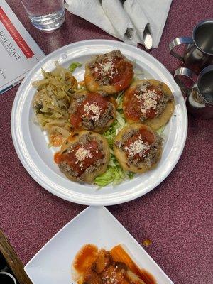 Garnachas- 5 min fried corn tortillas topped with ground beef.