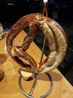 Pub Pretzel with AMAZING cheese