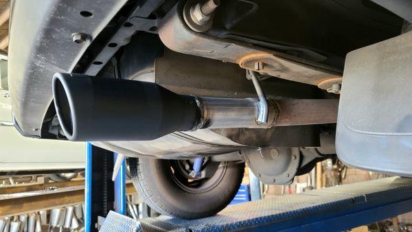 XJ Muffler with tip installation a few years ago.