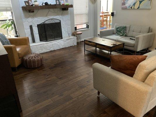 Installation of Carolina Mountain - Prefinished Solid Oak Flooring. Handscraped.