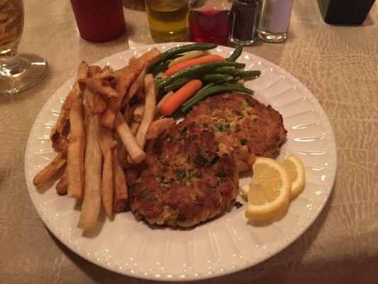 Crab cake special!! Very good and reasonable priced!!