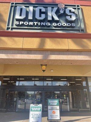 DICK'S Sporting Goods