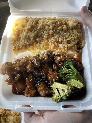 Sesame chicken...the broccoli is nice and crunchy...not soggy :)