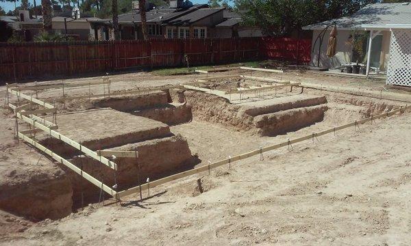 Swimming pool excavation and forms - layout, detail - elevations By Ron Brown Excavating. WE DESINGN NEW POOL PLANS - INFO - OWNER BUILDER