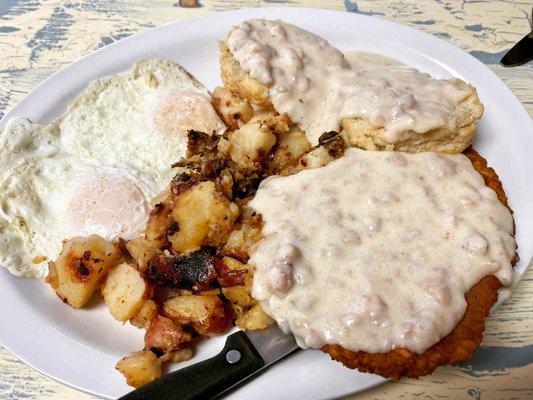 Bobby Jones Breakfast, Country Fried Steak, Biscuits & Gravy