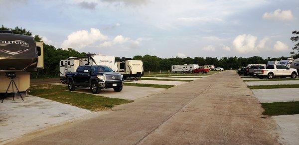 Liverpool RV Community Liverpool Texas call today 281.750.9534 LiverpoolRVpark.net free wi-fi