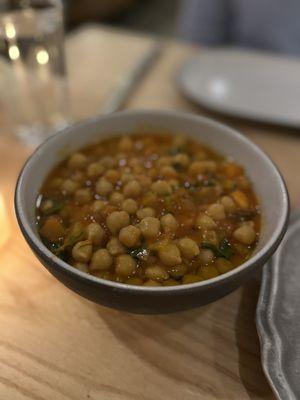 Chickpea stew with mussels