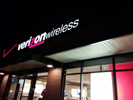 Verizon in the night horizon