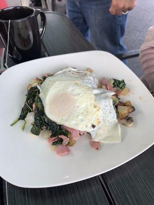 Ham and Cheese Skillet with cheese, mushrooms and spinach