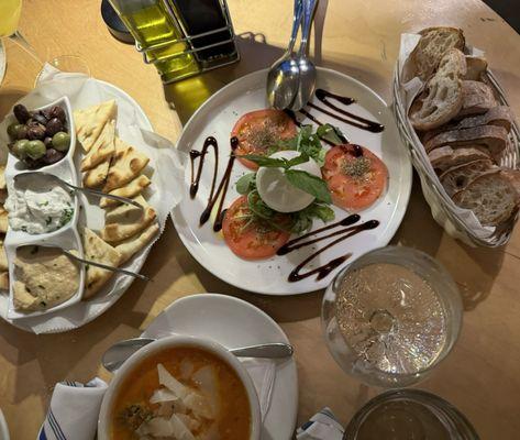 Sampler, burrata and meatballs