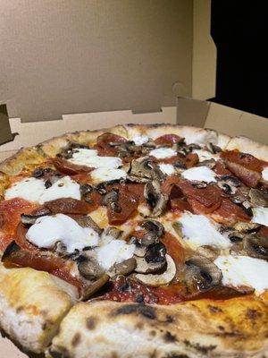 Elio’s Wood Fire Pizza