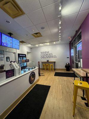 Insomnia Cookies