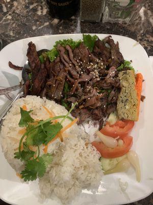 Vermicelli with grilled pork