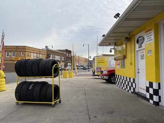 DF Tire Shop - Maywood