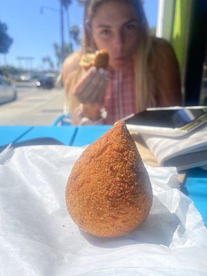 Coxinha de Galinha :Chicken/Cream Cheese GOOD!