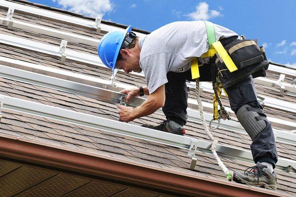 Silver Line Roofing is a full service roofing CO. For repairs, installation and maintenance...