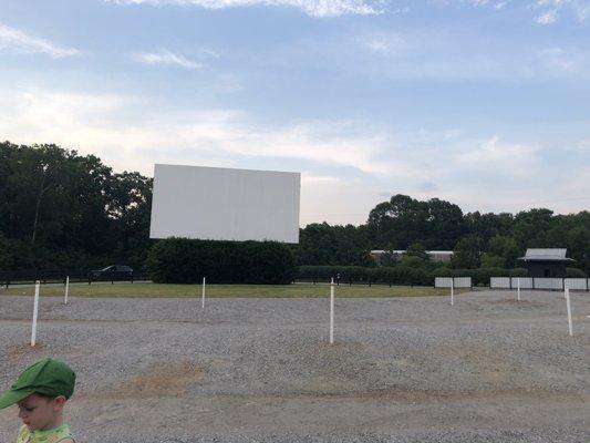 Screen 3 with train in the background