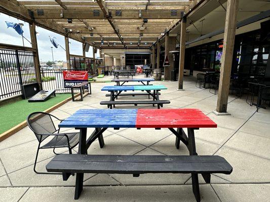 Spacious Patio with Games - Shared with Revel