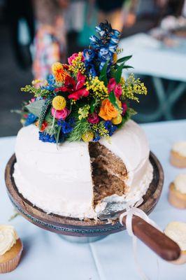 Flowers on cake