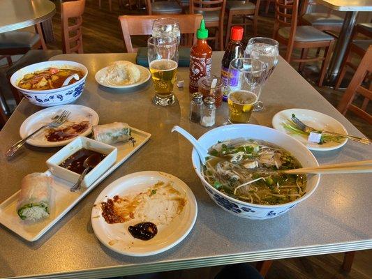 The goods Chocken Curry  and clear Chicken soup