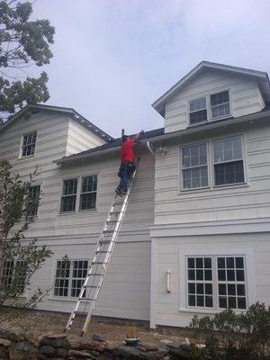 1/2 Round Seamless White 6 Inch Gutters