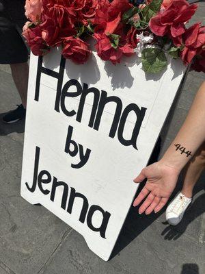 10/10 Jenna was so friendly and accommodating with what we wanted for our henna! We just showed her pictures and she mimicked it exactly!