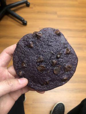 Ube chocolate chip cookie