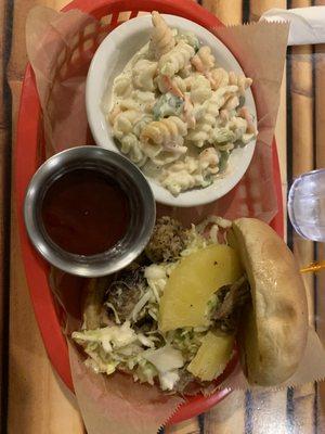 Pulled pork and pasta salad