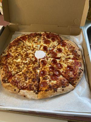 Half n half cheese/pepperoni 16"