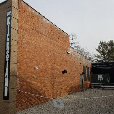 side of restaurant and patio area