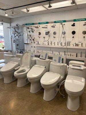 So many toilets....