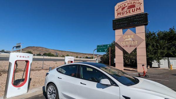 Tesla Supercharger - St. George