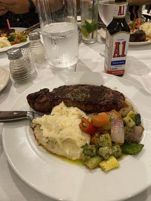 Halal steak with mashed potato