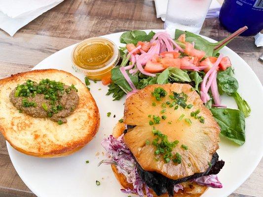 Crispy jerk pork sandwich