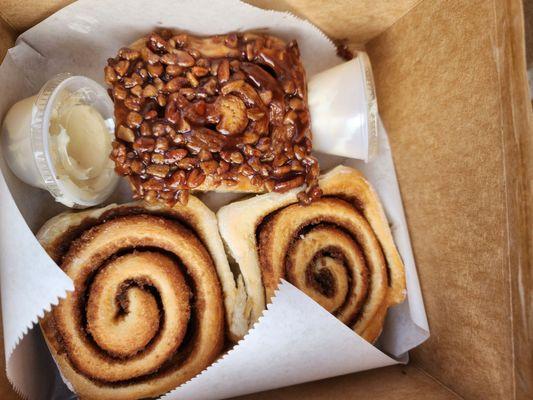 Old Fashioned Cinnamon Rolls and Pecan Sticky Bun