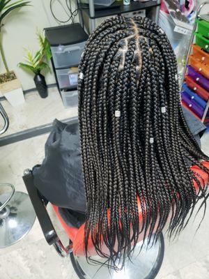 Squared box braids