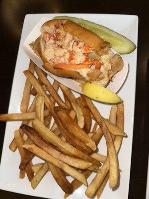 Connecticut Style Lobster Roll