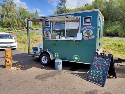 Coconut Caboose Stand