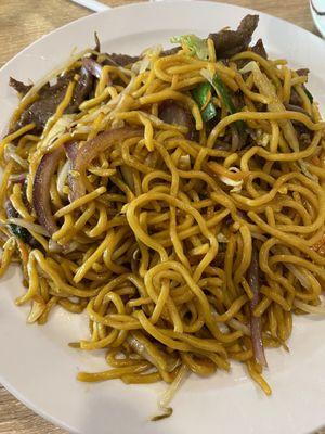 Beef lo-mein lunch special