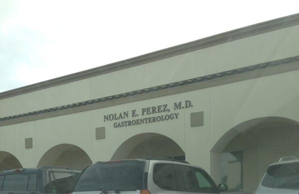 Nolan E Perez, Md - Gastroenterology Consultant