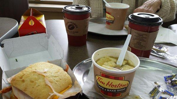 Here's my lunch.. turkey bacon club, soup and caramel latte.. cold outside so a warm lunch!!