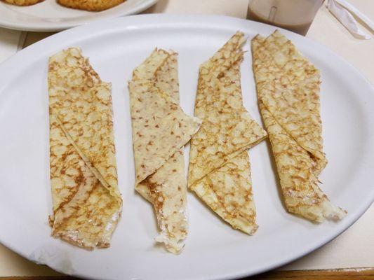 Dry horrible tasting crepes.