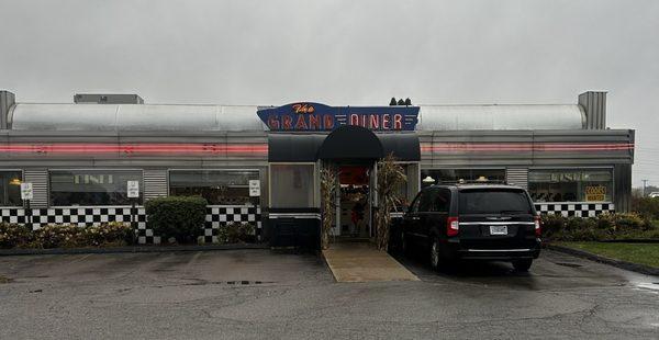 The Grand Diner- too bad it was a gloomy day outside!