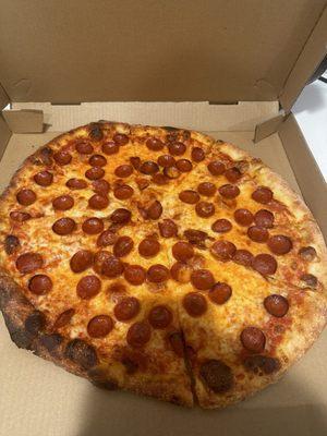 Large Pepperoni Pizza