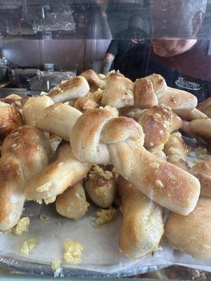 Garlic knots